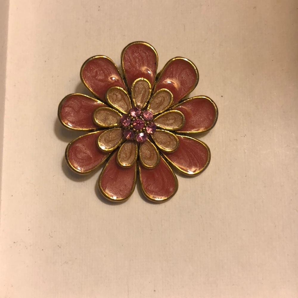 ⭐️HP⭐️Pink Flower Brooch